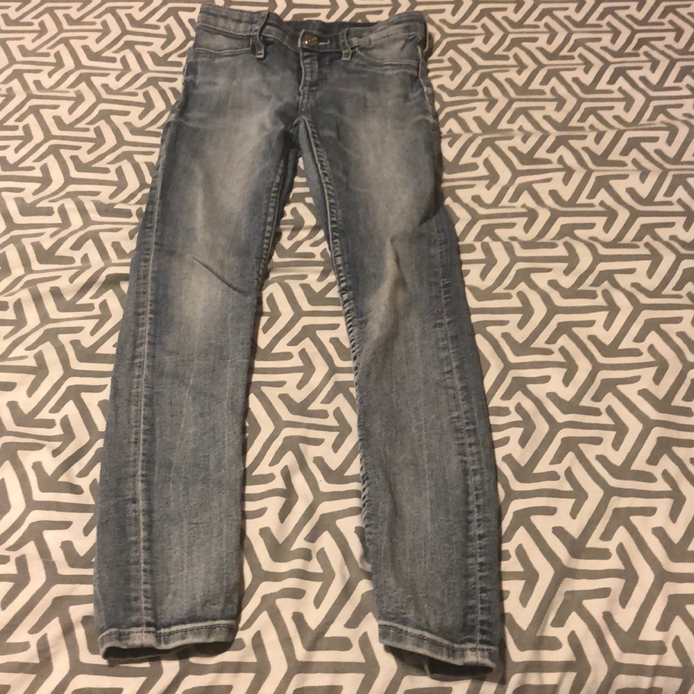 H&M’s skinny jeans